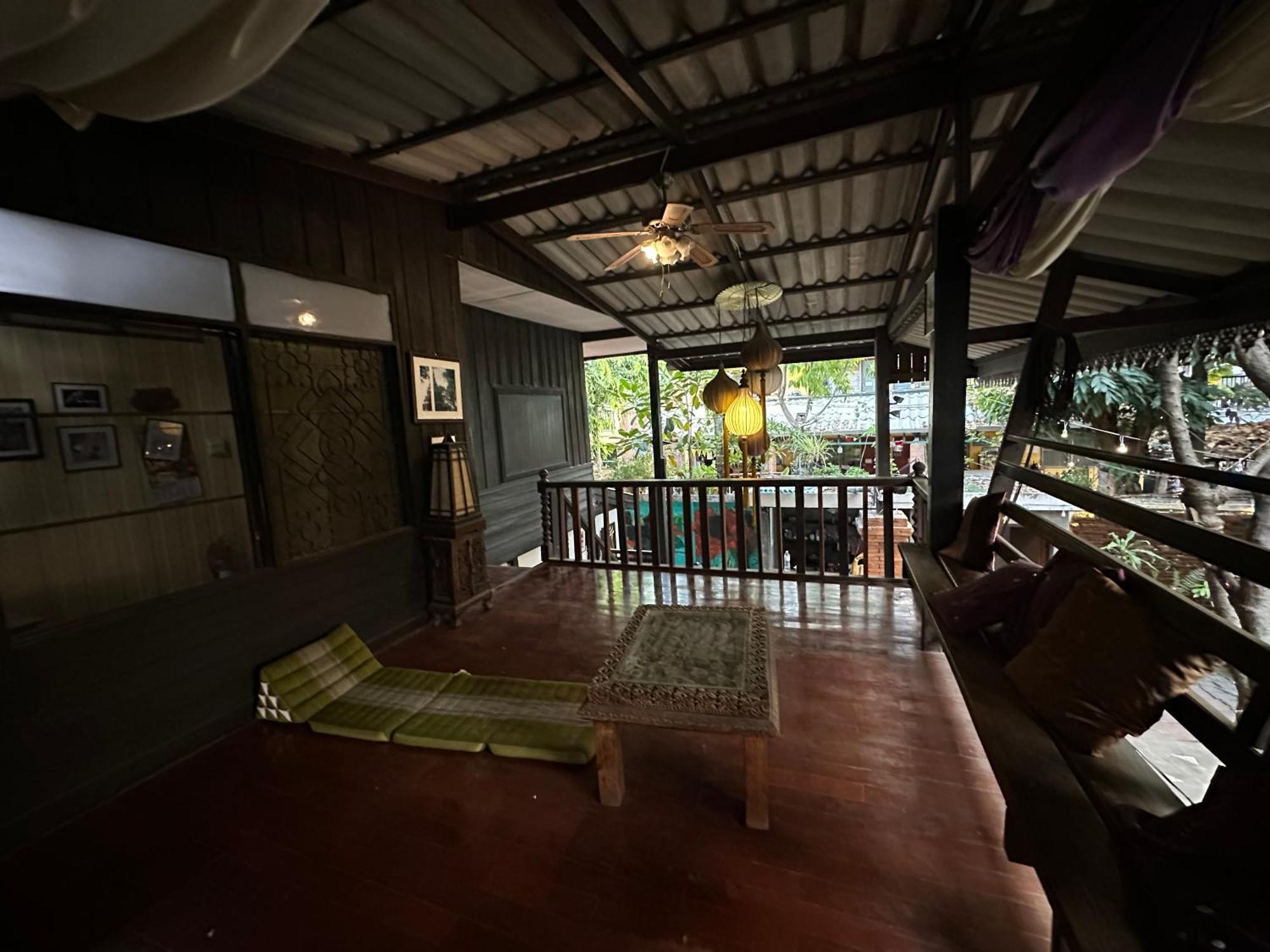 Nearthepark Boutique House Vandrarhem Chiang Mai Exteriör bild